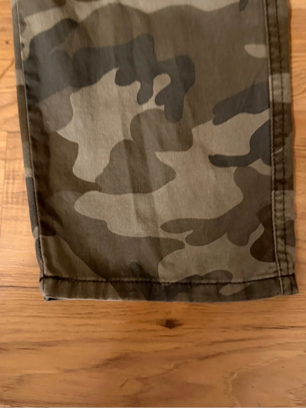 Wrangler Men's Cargo Pants Size 40x32 Camo Medium Stretch Taper Leg Regular Fit